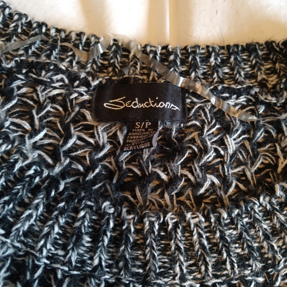 Sweater - Picture 3 of 5
